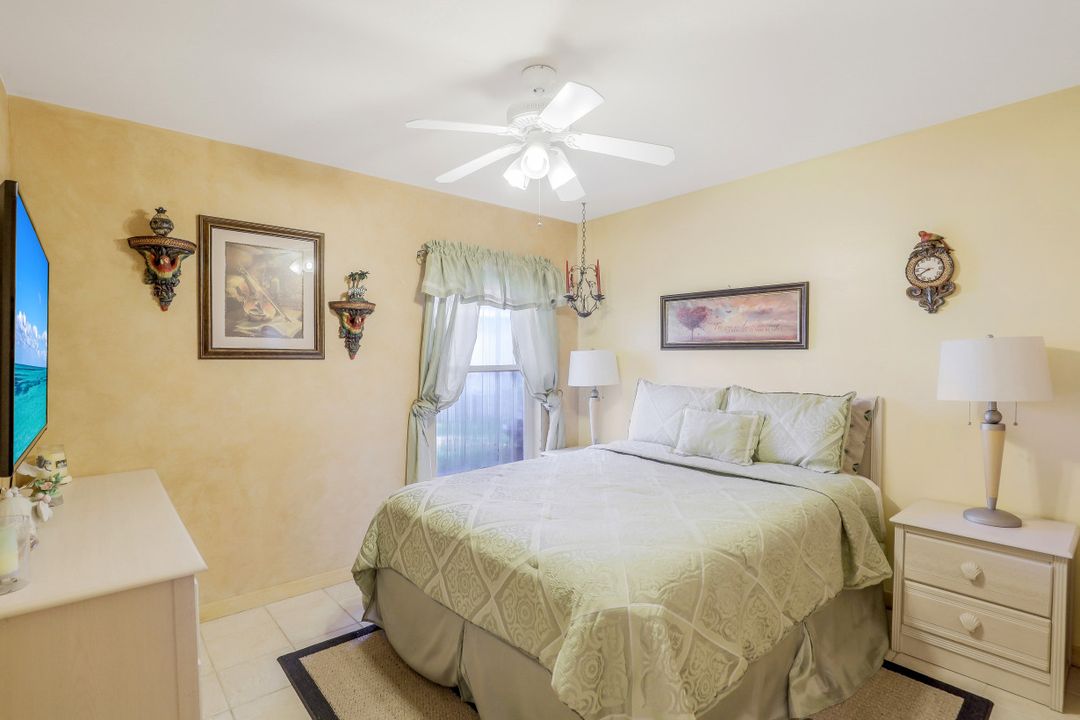 4552 Varsity Cir, Lehigh Acres, FL 33971