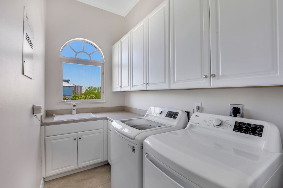 27810 Forester Dr, Bonita Springs, FL 34134