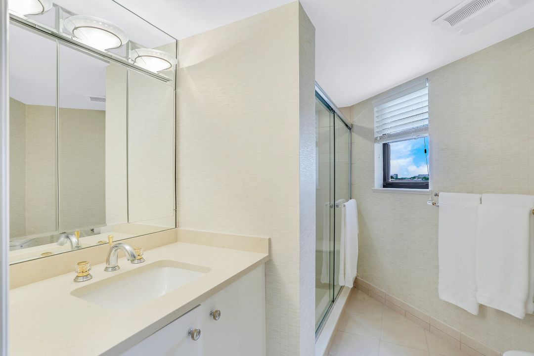 6075 Pelican Bay Blvd #506, Naples, FL 34108