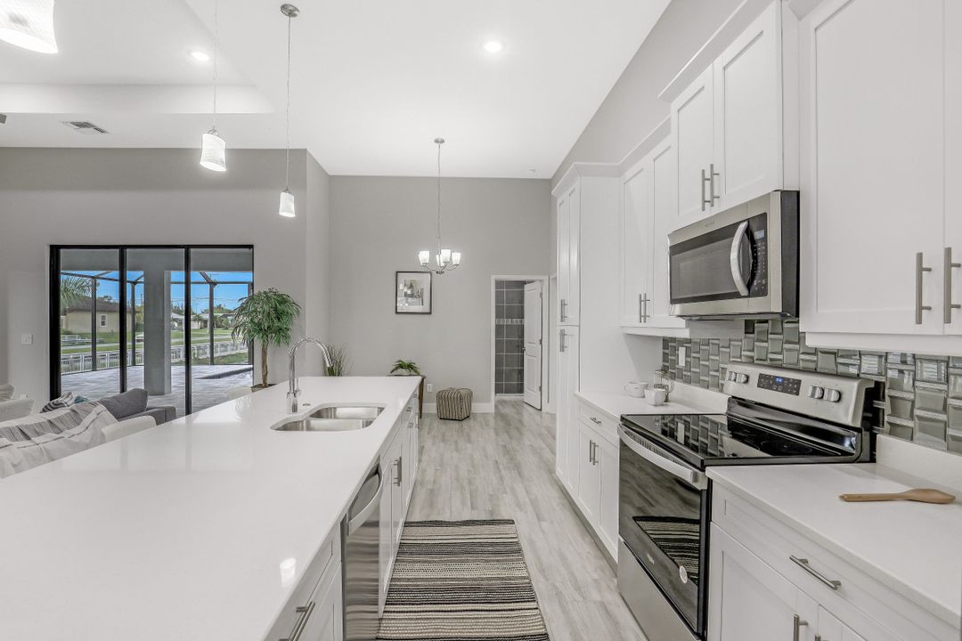 1529 SW 28th Terrace, Cape Coral, FL 33914