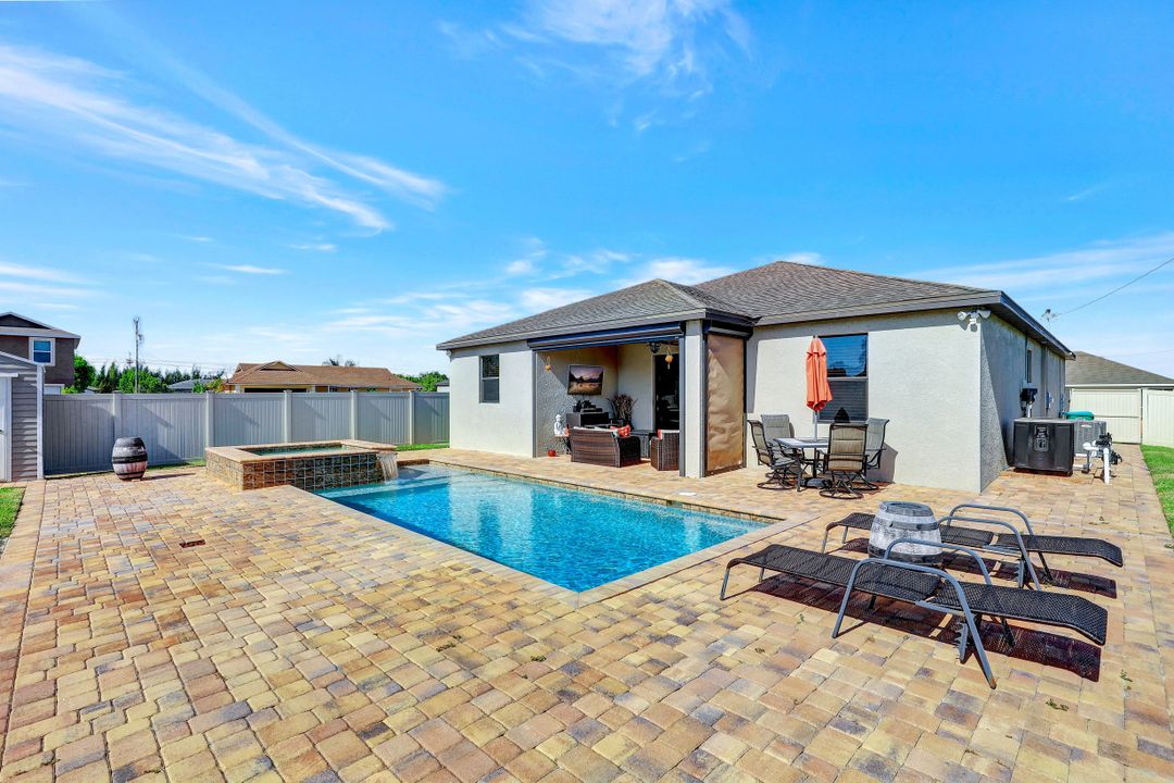 3216 SW 11th Ave, Cape Coral, FL 33914