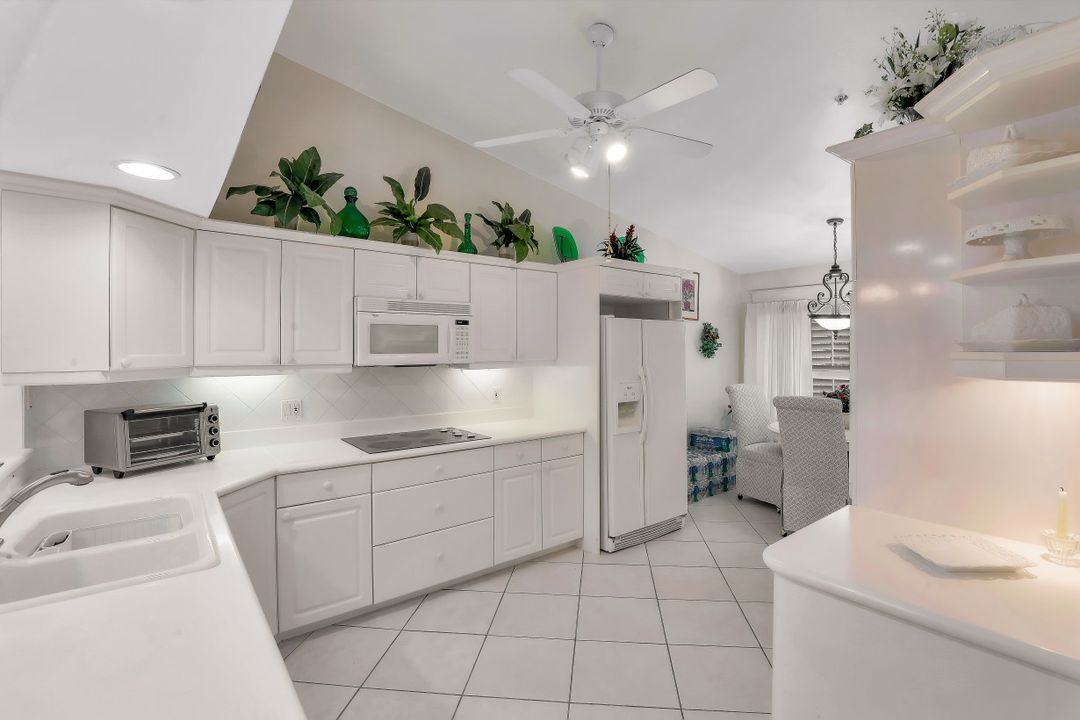 2345 Hidden Lake Dr #4102, Naples, FL 34112