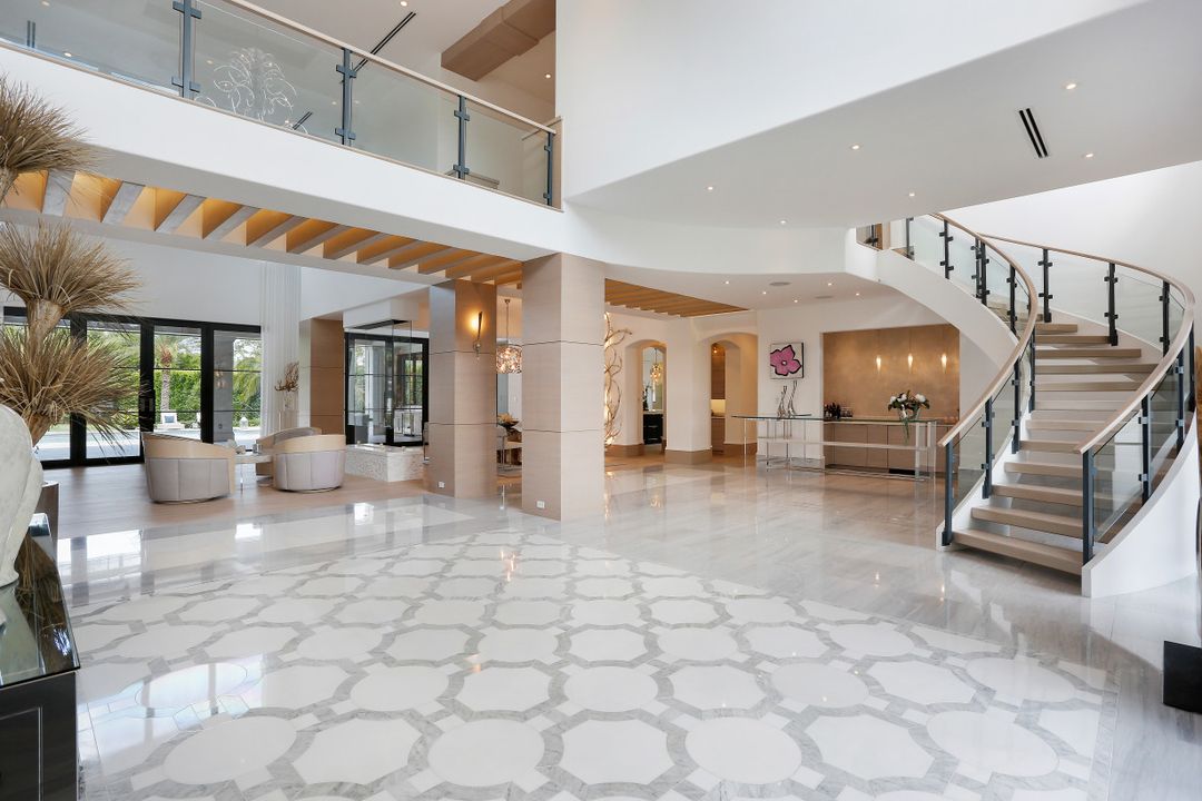 705 Myrtle Rd, Naples, FL 34108