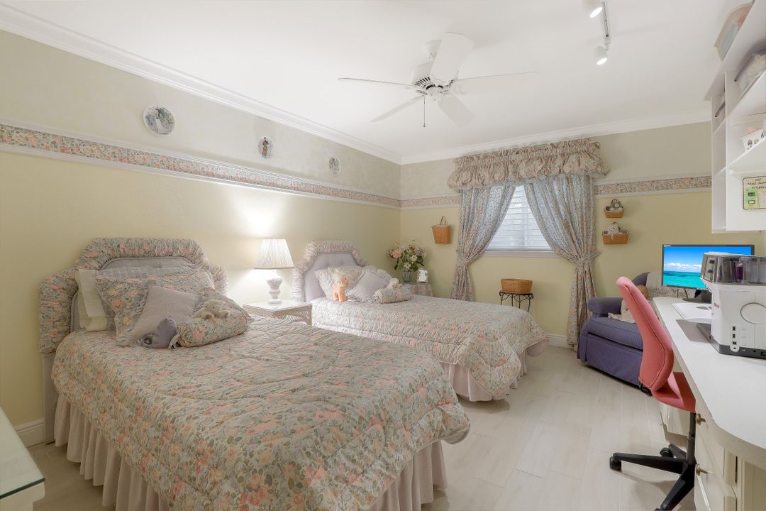 204 SE 20th Pl, Cape Coral, FL 33990