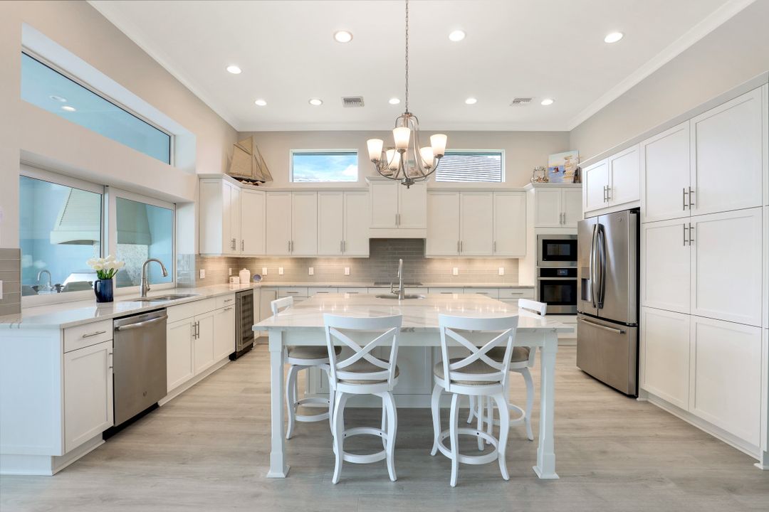 5771 Clarendon Dr, Naples, FL 34113