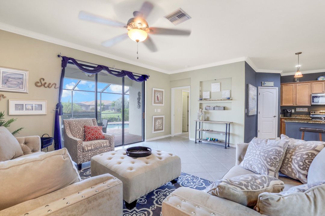 3618 Treasure Cove Cir, Naples, FL 34114