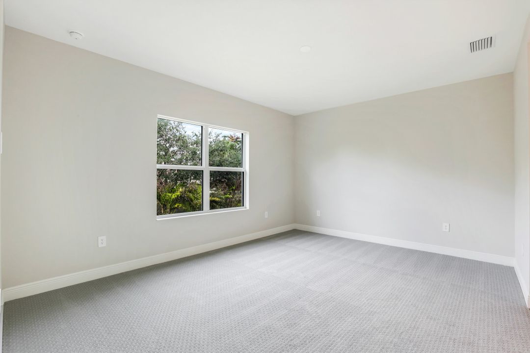 8794 Pigeon KY, Fort Myers, FL 33908