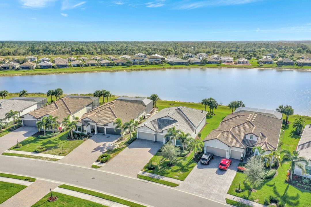 17444 Newberry Ln, Estero, FL 33928