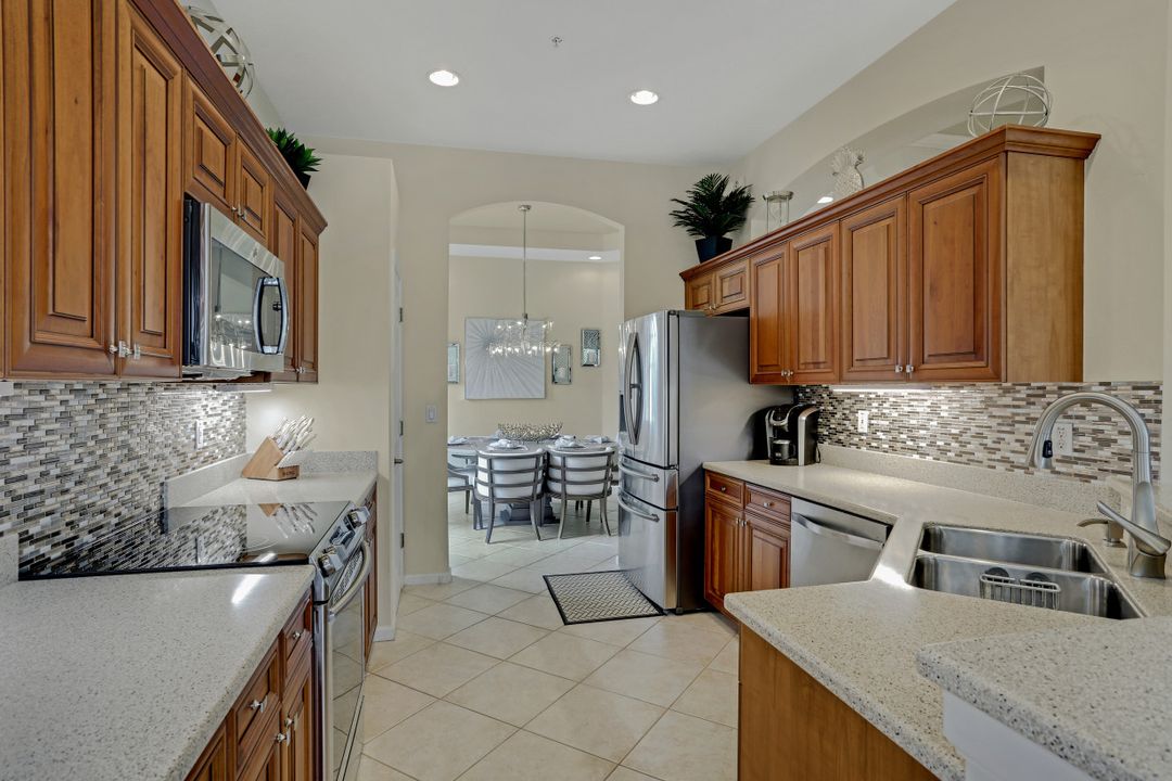 10115 Valiant Ct #202, Miromar Lakes, FL 33913