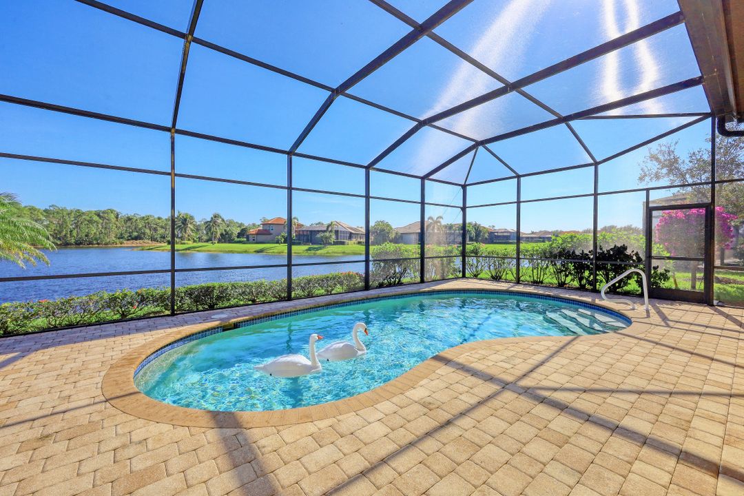 6344 Serano Way, Naples, FL 34113