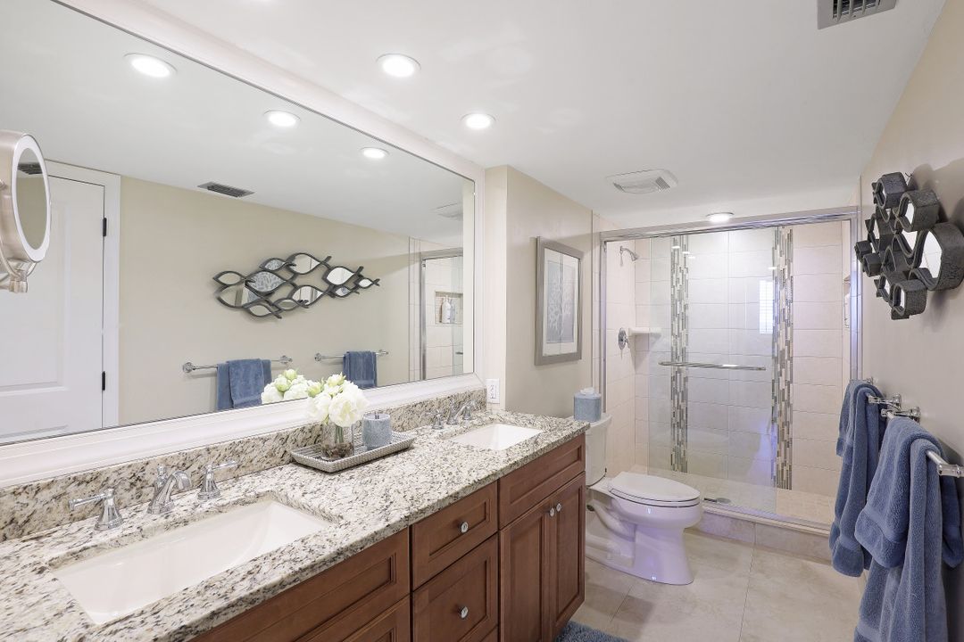 17 Bluebill Ave #1005, Naples, FL 34108