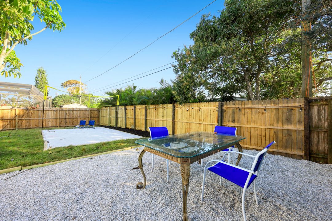 778 100th Ave N, Naples, FL 34108