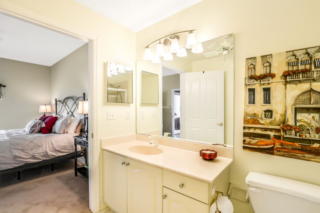 565 Augusta Blvd  #2-4, Naples, FL 34113