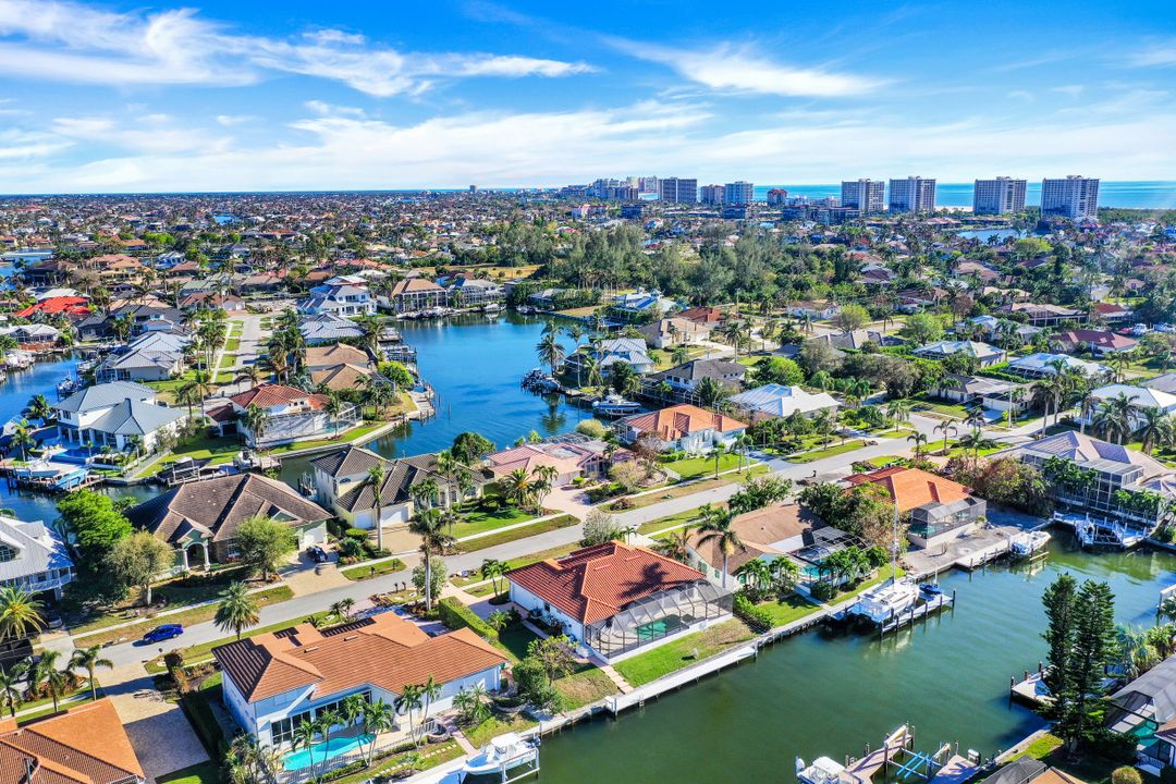 718 Nautilus Ct, Marco Island, FL 34145