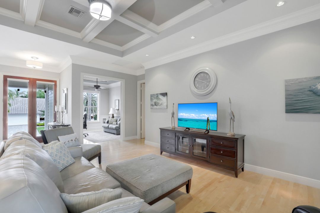 27070 Driftwood Dr, Bonita Springs, FL 34135