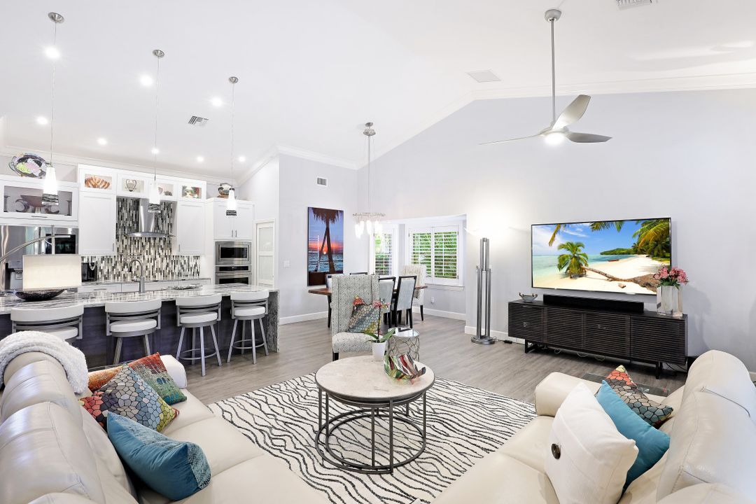 25050 Bay Cedar Dr, Bonita Springs, FL 34134