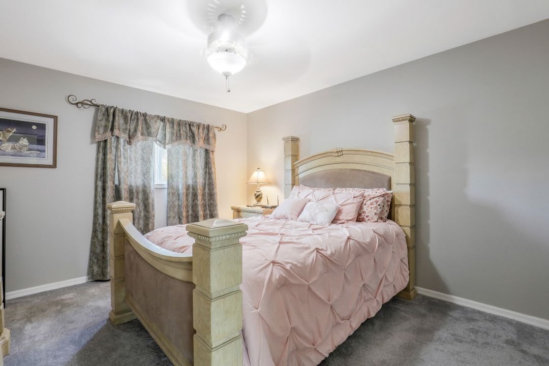 423 SW 39th St, Cape Coral, FL 33914