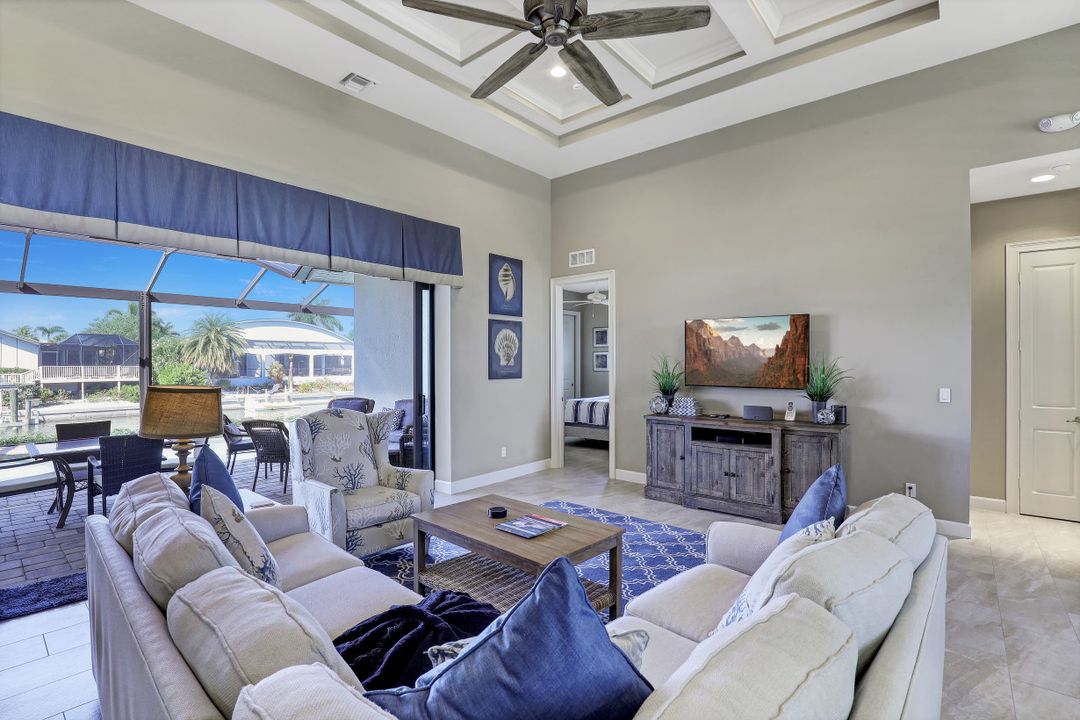 535 Spinnaker Dr, Marco Island, FL 34145