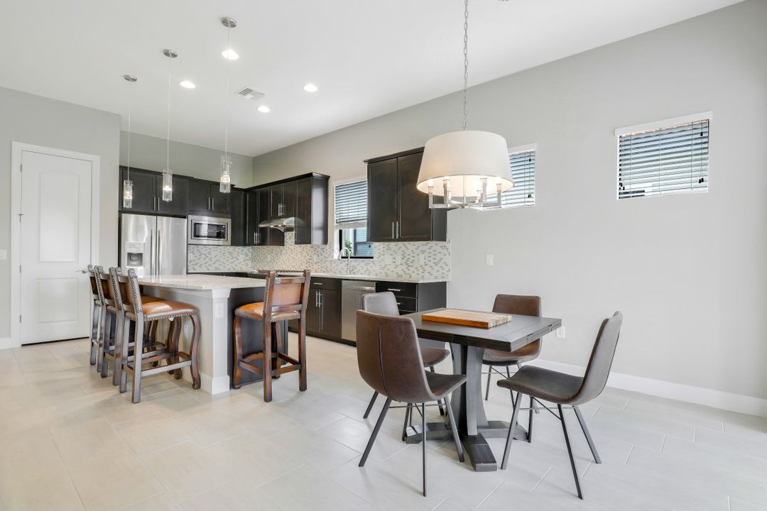 9419 Whooping Crane Wy, Naples, FL 34120