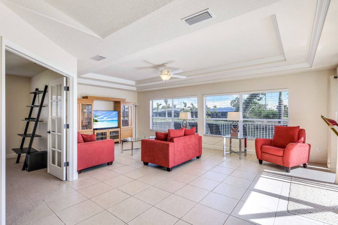 3317 SW 5th Pl, Cape Coral, FL 33914