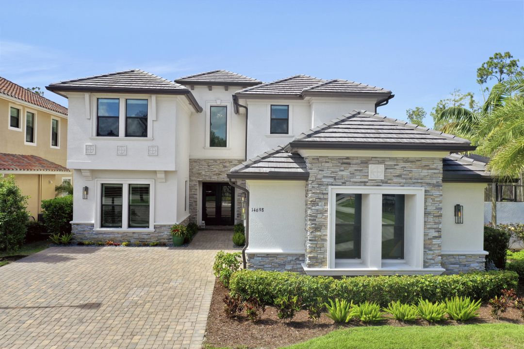 14698 Reserve Pl, Naples, FL 34109