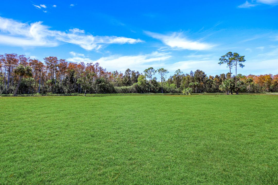 5322 Myrtle Ln, Naples, FL 34113