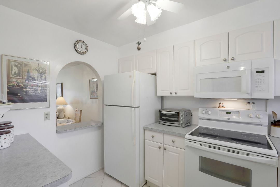 180 Turtle Lake Ct #103, Naples, FL 34105