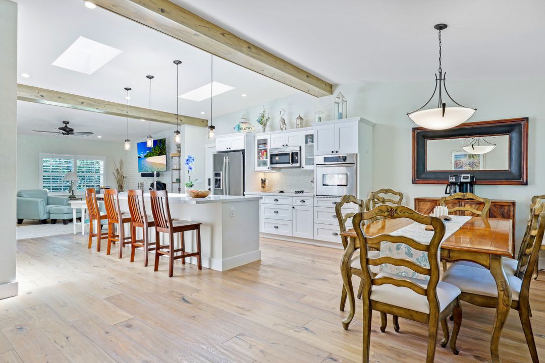 1204 Diana Ave, Naples, FL 34103