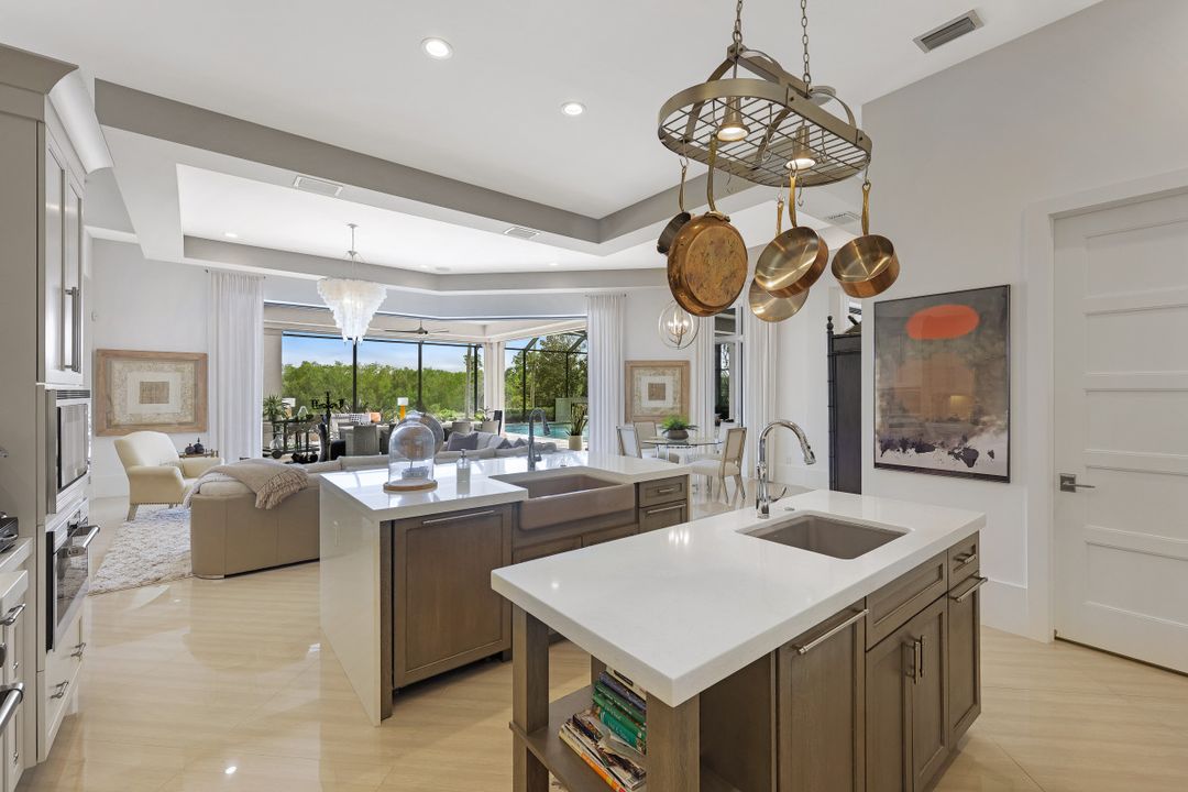 26171 Woodlyn Dr, Bonita Springs, FL 34134