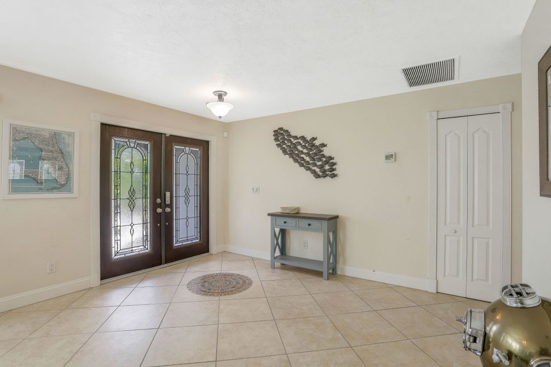 1847 Everest Pkwy, Cape Coral, FL 33904