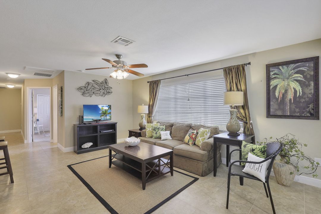 3950 Luverne St, Fort Myers, FL 33901