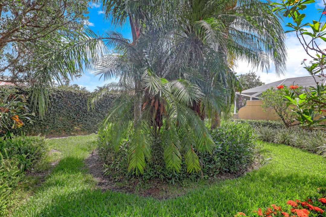4280 Redonda Ln, Naples, FL 34119