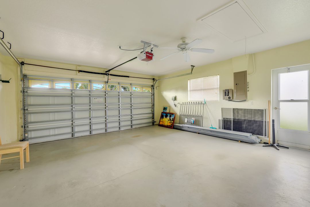 616 SE 31st Terrace, Cape Coral, FL 33904