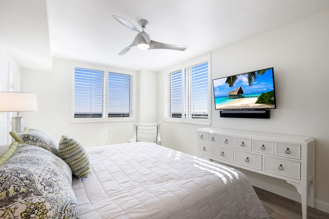 6597 Nicholas Blvd #1501, Naples, FL 34108