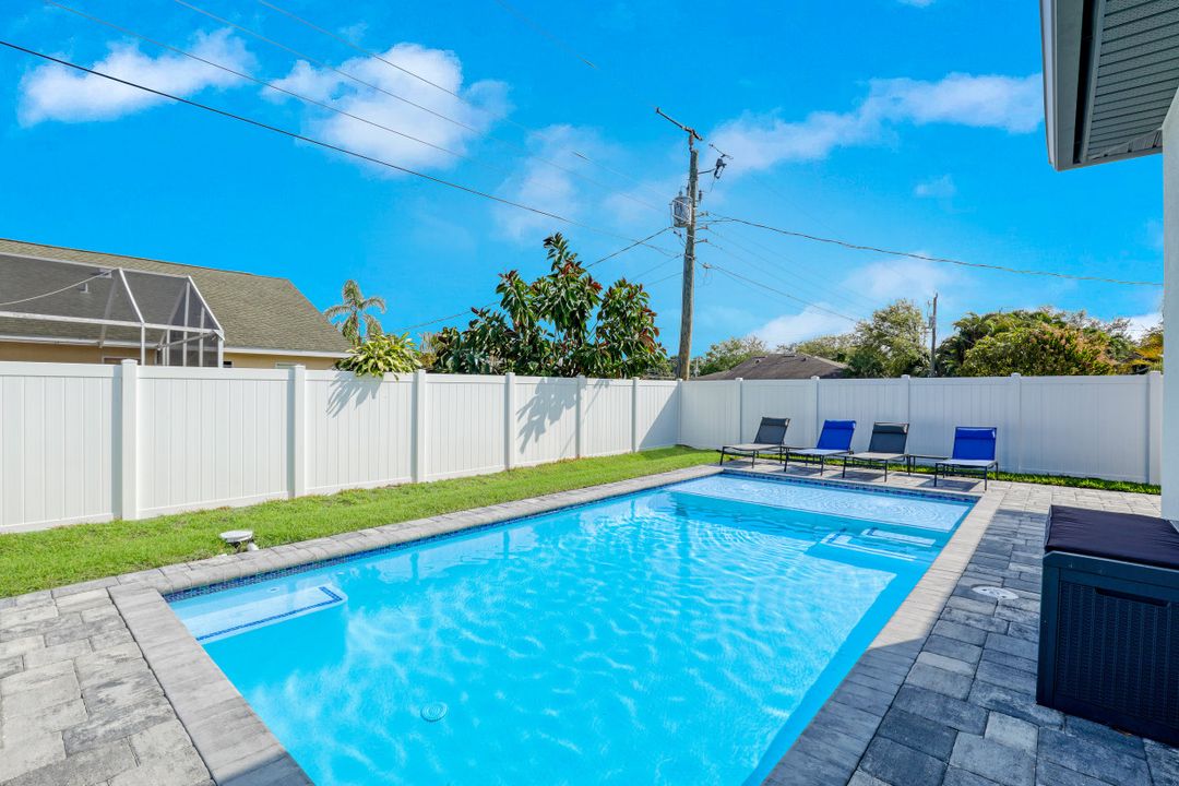 783 110th Ave N, Naples, FL 34108