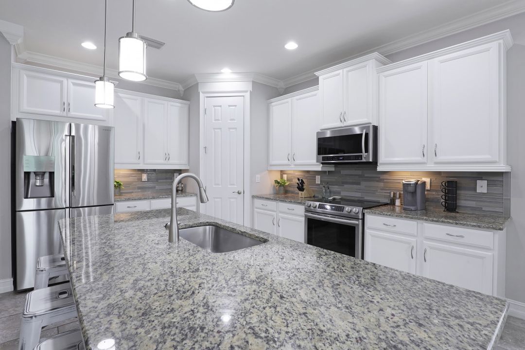 14482 Tuscany Pointe Trail, Naples, FL 34120