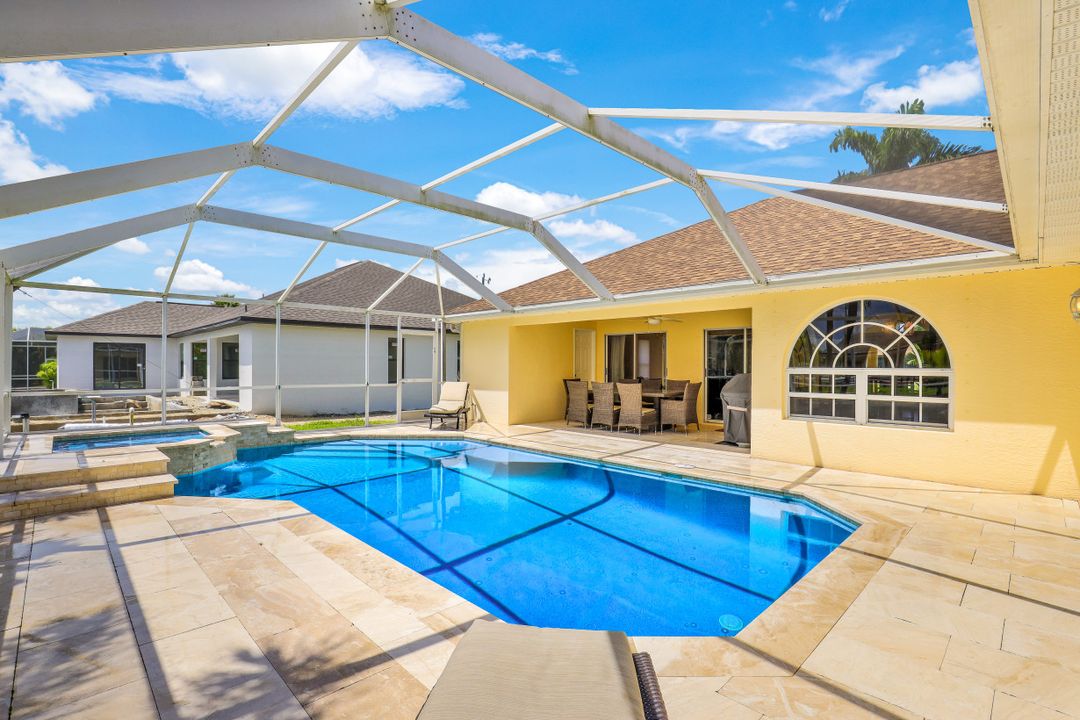 2100 SW 28th Ln, Cape Coral, FL 33914