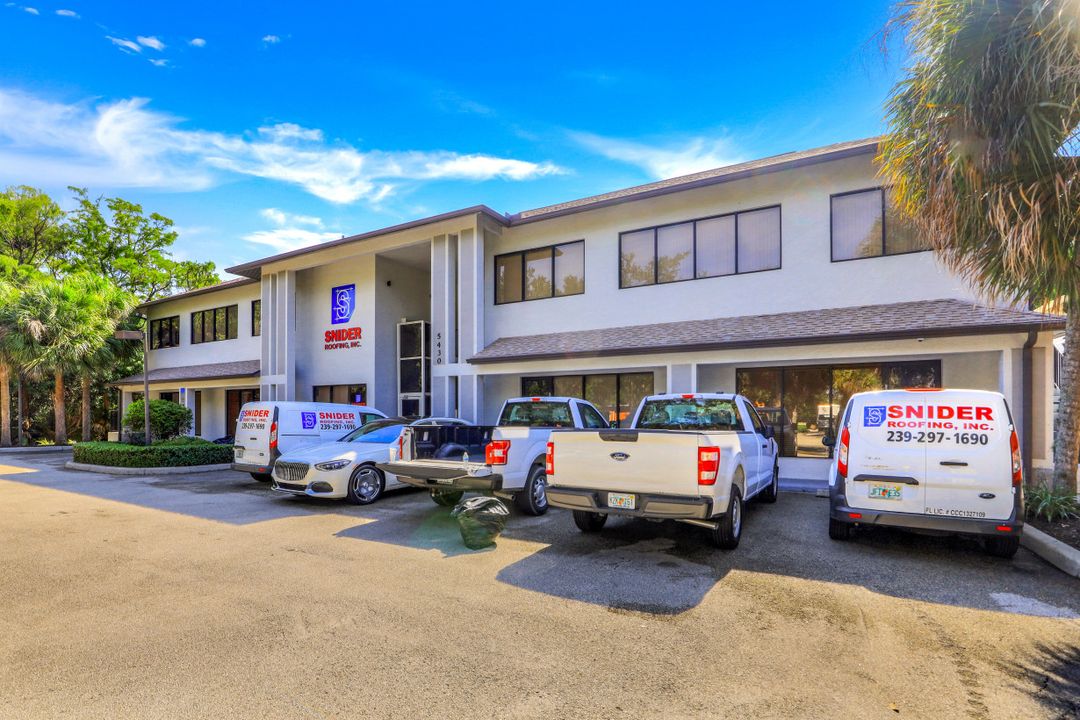 5430 Jaeger Rd, Naples, FL 34109