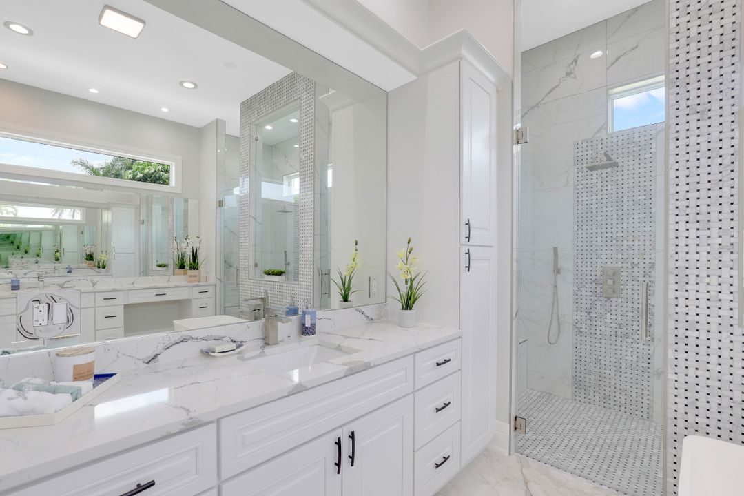 5333 Bayshore Ave, Cape Coral, FL 33904