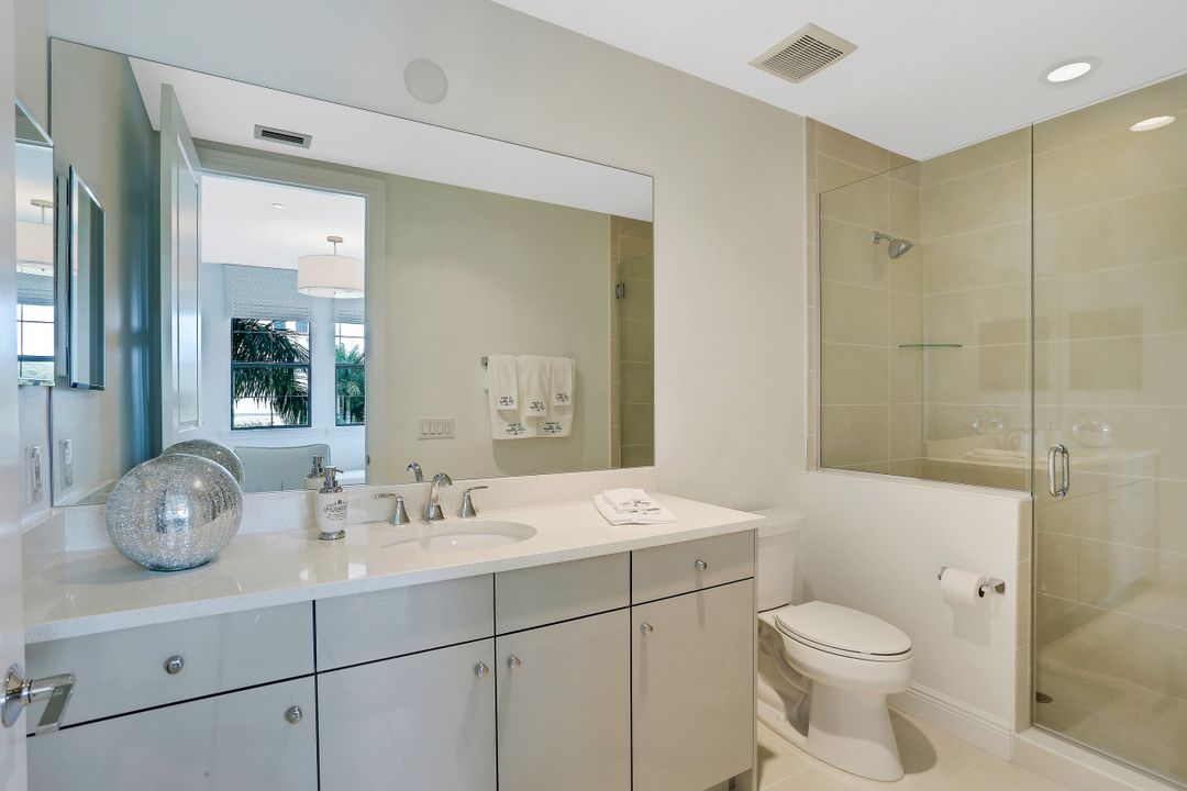 16390 Viansa Way #102, Naples, FL 34110