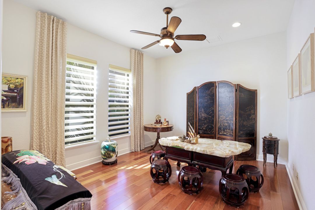 9214 Marble Stone Dr, Naples, FL 34120