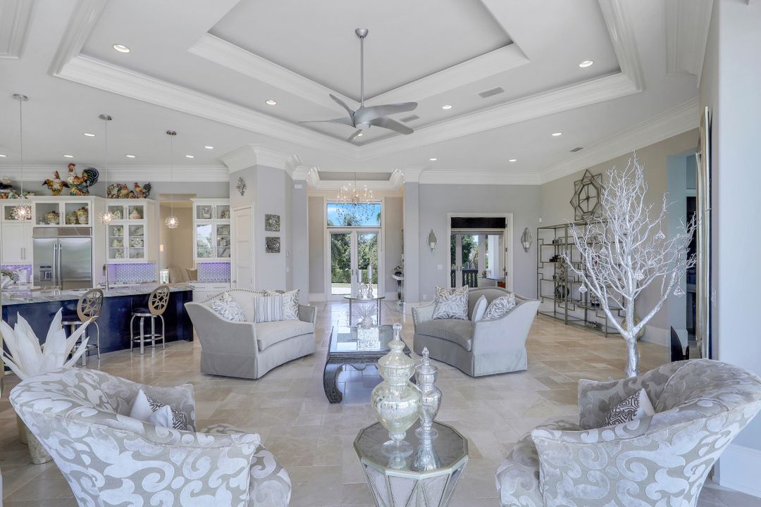 1231 Laurel Ct, Marco Island, FL 34145