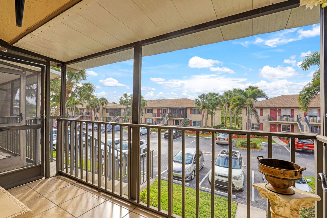 3631 Arctic Cir, Naples, FL 34112