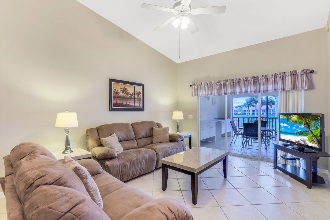 2365 Hidden Lake Ct #12, Naples, FL 34112