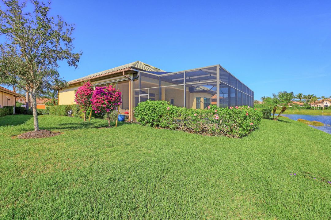 6344 Serano Way, Naples, FL 34113