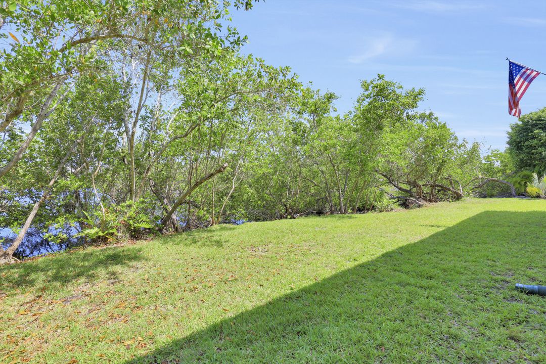 9455 Beverly Ln, Sanibel, FL 33957