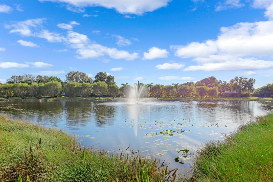 6400 Aragon Way #101, Fort Myers, FL 33966