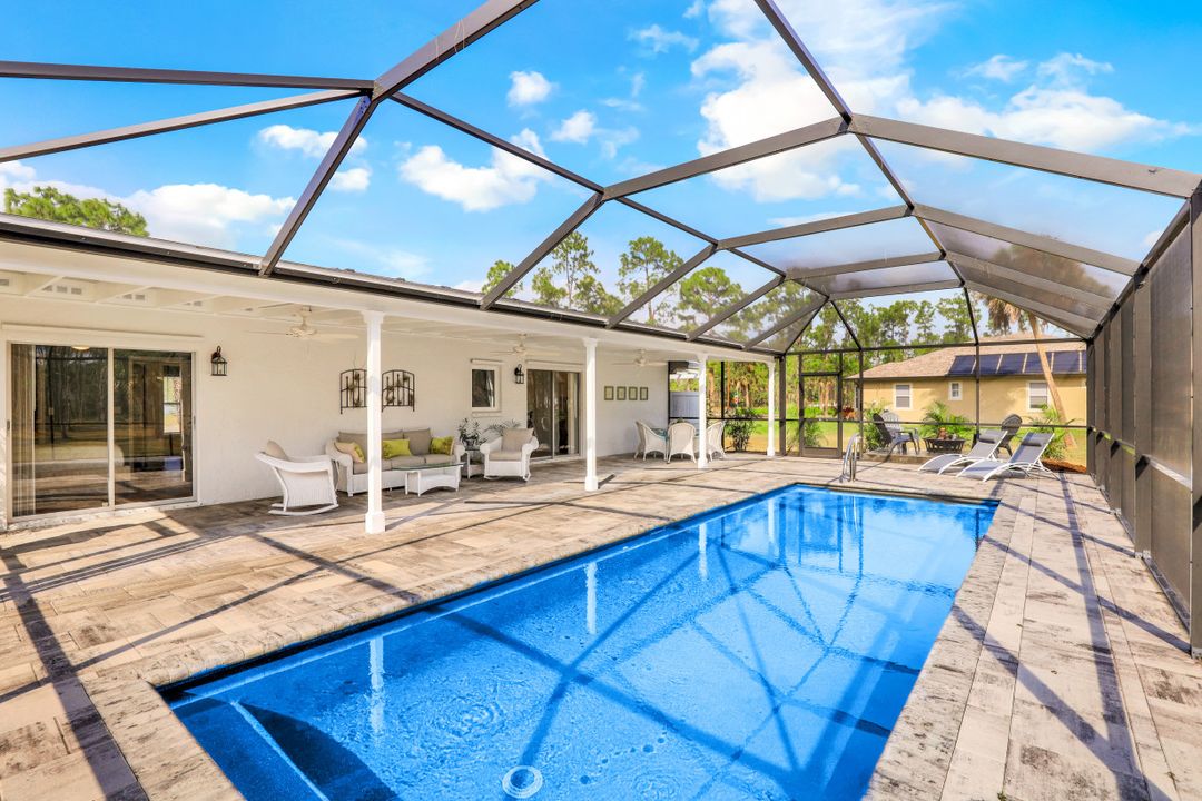 1960 16th St NE, Naples, FL 34120