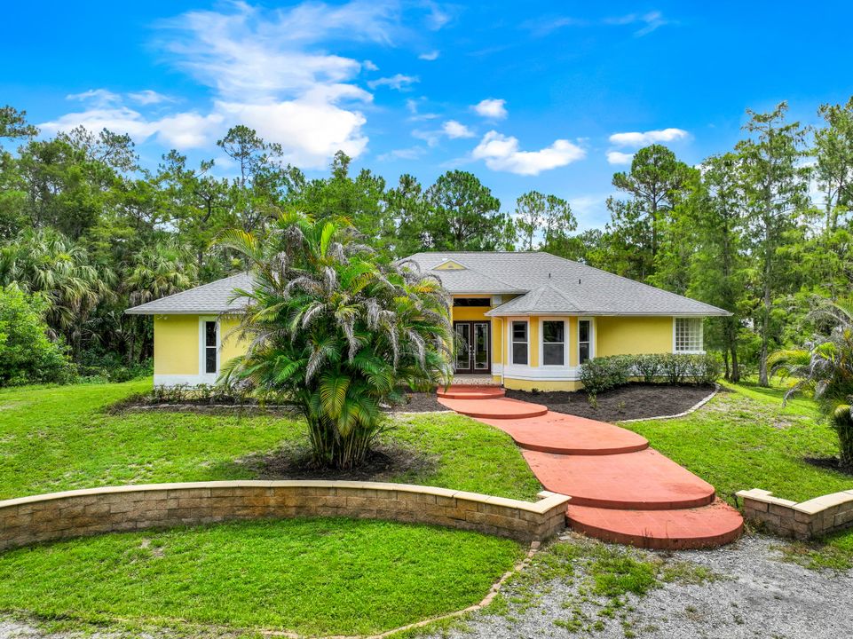 180 23rd St NW, Naples, FL 34120