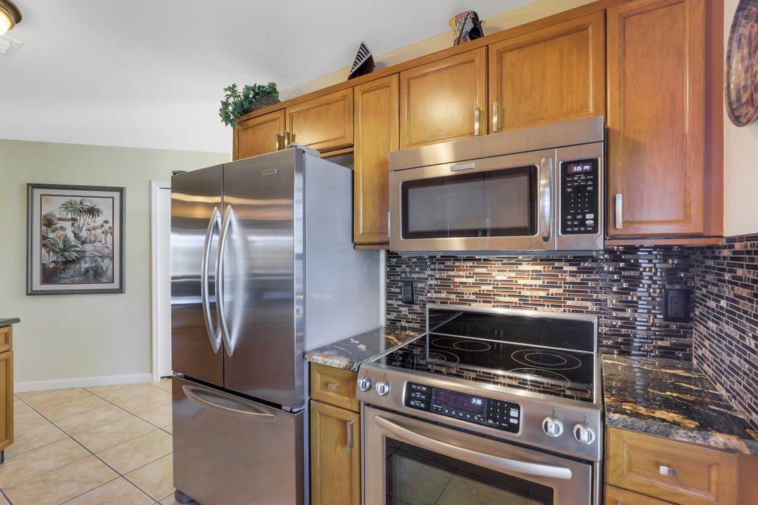 5013 Catalina Ct, Naples, FL 34112